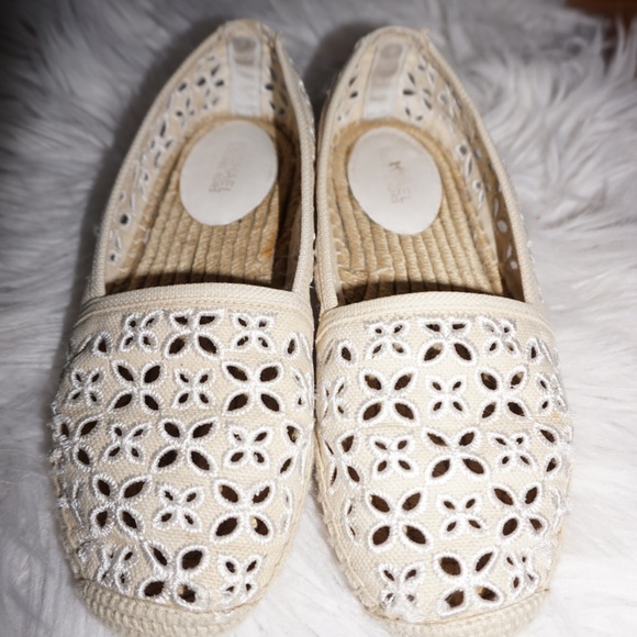 Michaela Kors Flats - Picture 1 of 2